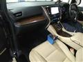 2017 Toyota Alphard Hybrid