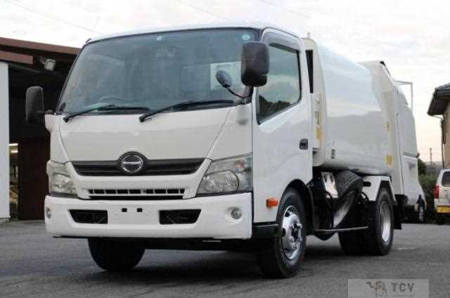 2013 Hino Dutro