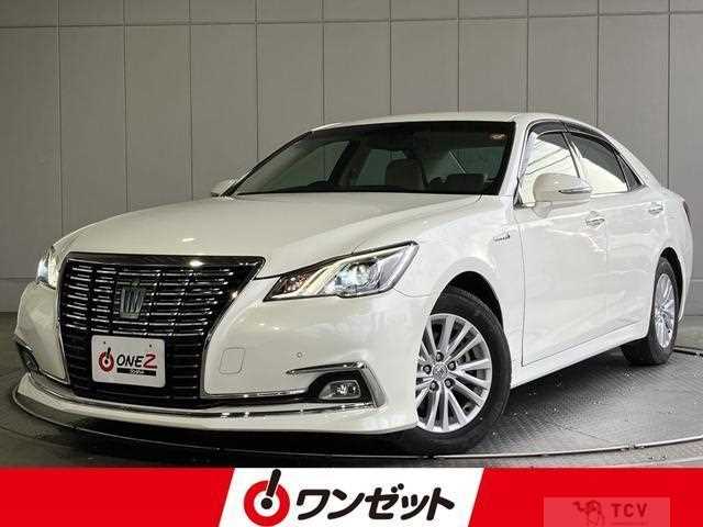 2017 Toyota Crown Hybrid