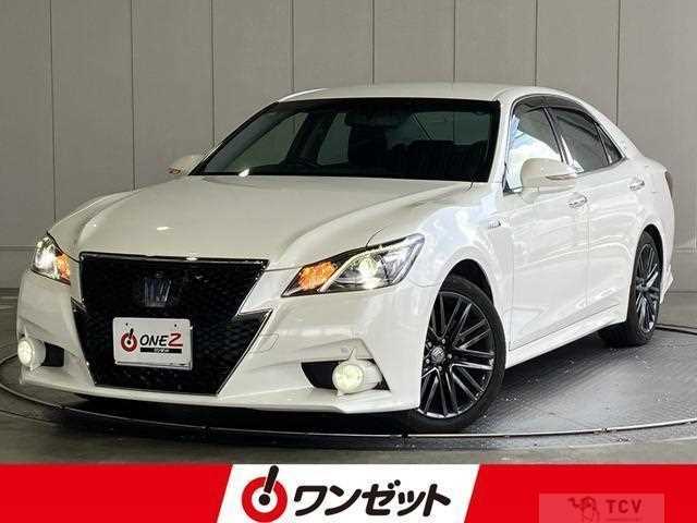 2015 Toyota Crown Hybrid