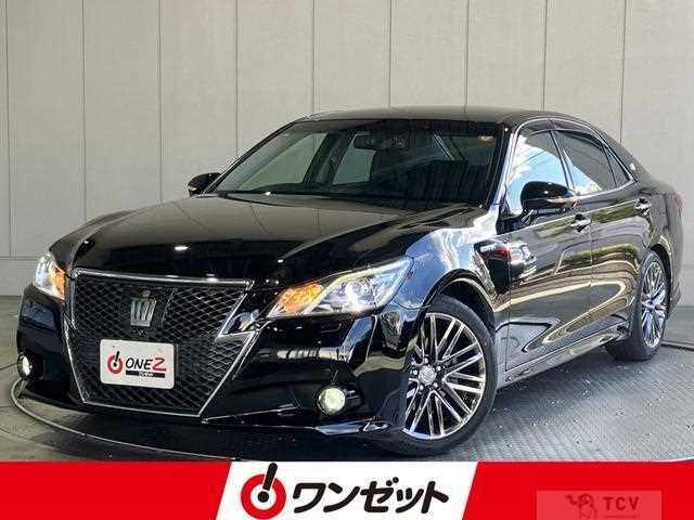 2013 Toyota Crown Hybrid