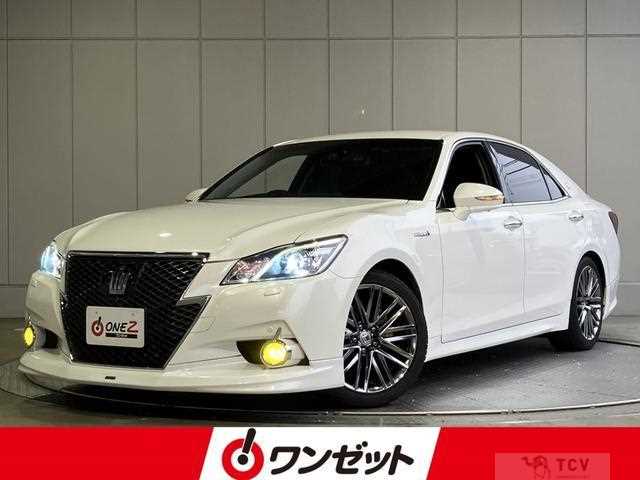 2013 Toyota Crown Hybrid