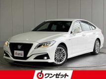 2019 Toyota Crown Hybrid