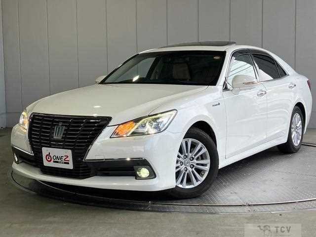2014 Toyota Crown Hybrid