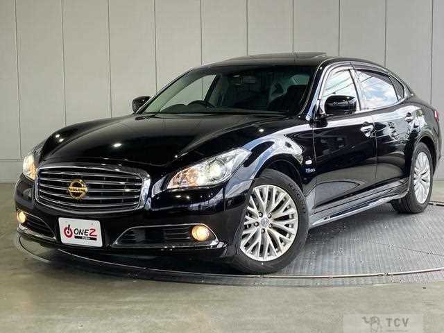 2017 Nissan Cima