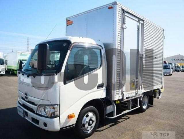 2022 Hino Dutro