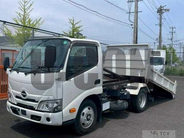 2022 Hino Dutro