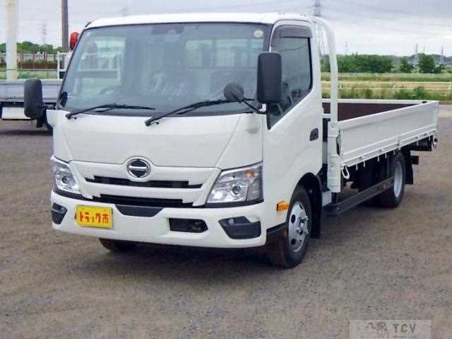 2025 Hino Dutro