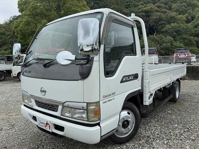 2003 Nissan Atlas