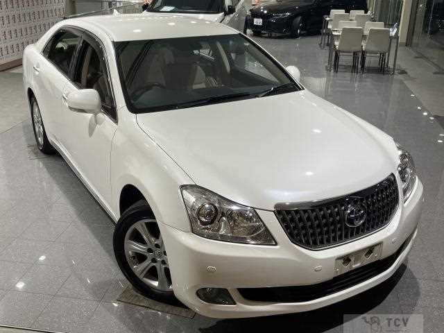 2013 Toyota Crown Majesta