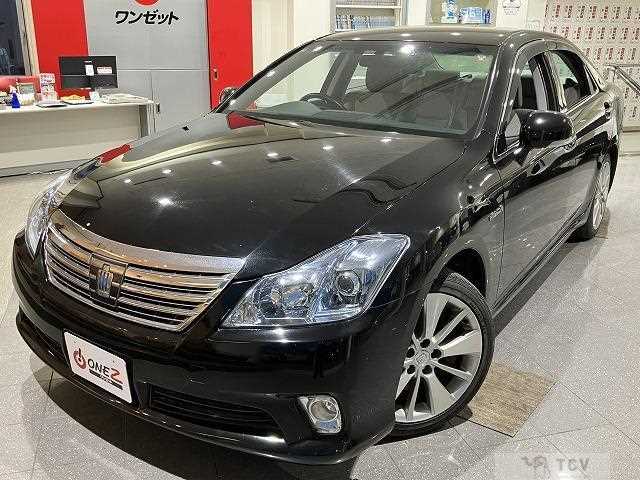 2012 Toyota Crown Hybrid