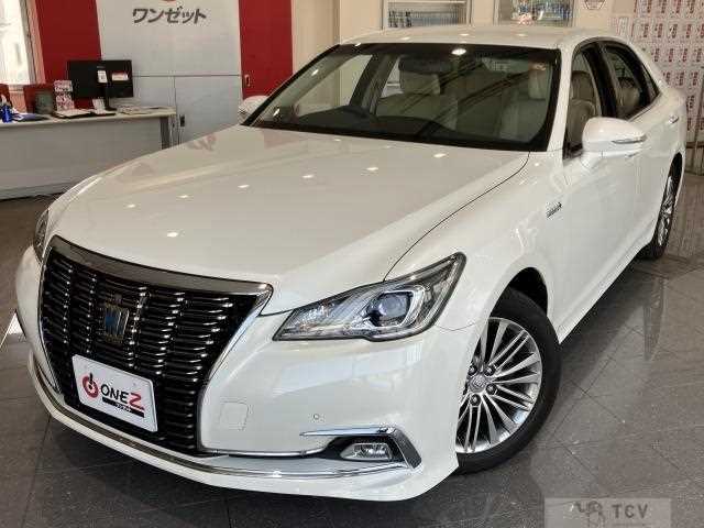 2016 Toyota Crown Hybrid