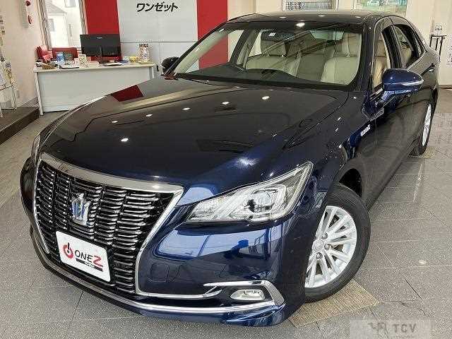 2016 Toyota Crown Hybrid