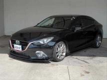 2016 Mazda Axela