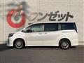 2017 Toyota Voxy
