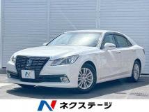 2013 Toyota Crown Hybrid