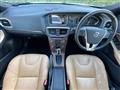 2017 Volvo V40