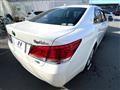 2017 Toyota Crown Hybrid