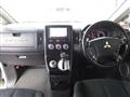 2017 Mitsubishi Delica D5