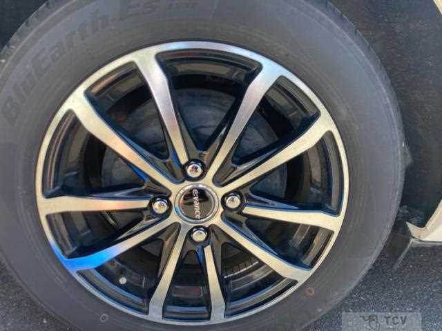 2013 Toyota AQUA