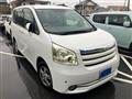 2009 Toyota Noah