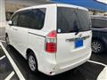 2009 Toyota Noah