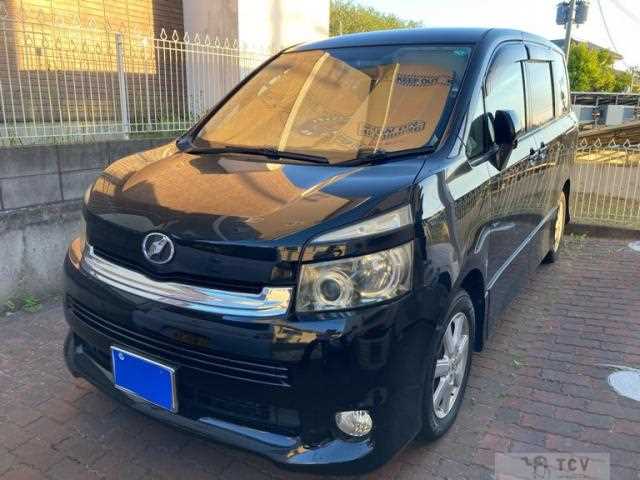 2007 Toyota Voxy