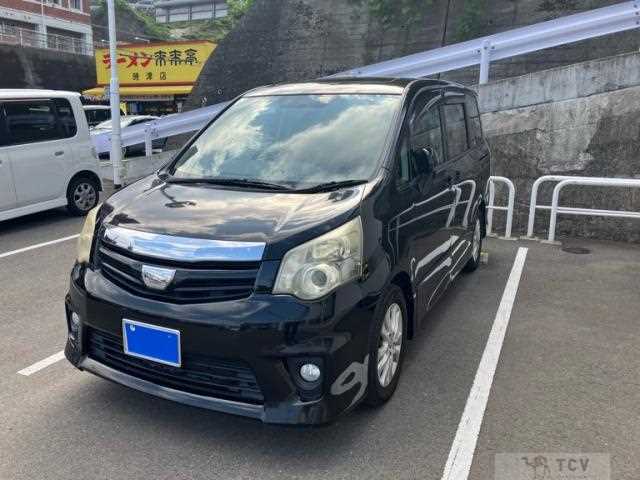 2010 Toyota Noah
