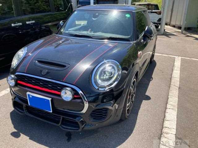 2019 BMW MINI