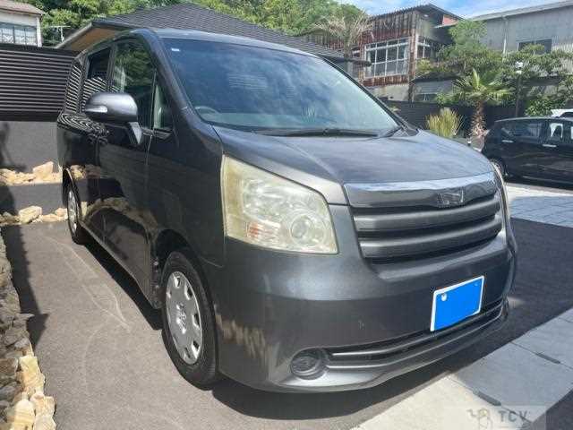 2007 Toyota Noah