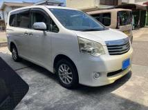 2013 Toyota Noah