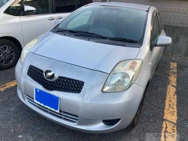 2005 Toyota Vitz