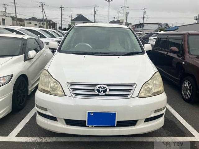 2004 Toyota Ipsum
