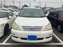 2004 Toyota Ipsum