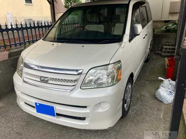 2007 Toyota Noah