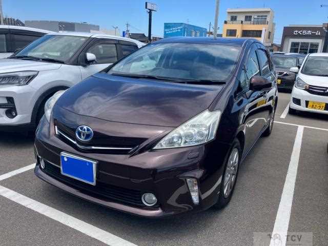 2013 Toyota PRIUS α