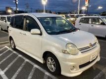 2010 Toyota Sienta