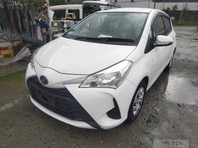 2017 Toyota Vitz