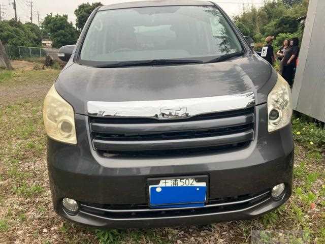2008 Toyota Noah