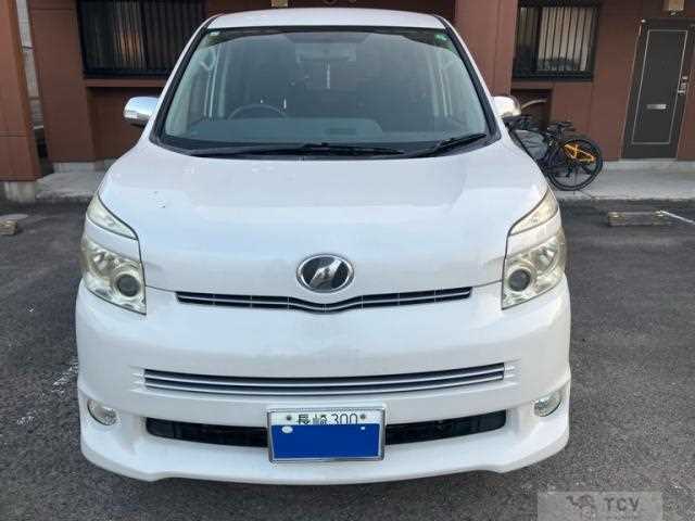 2009 Toyota Voxy