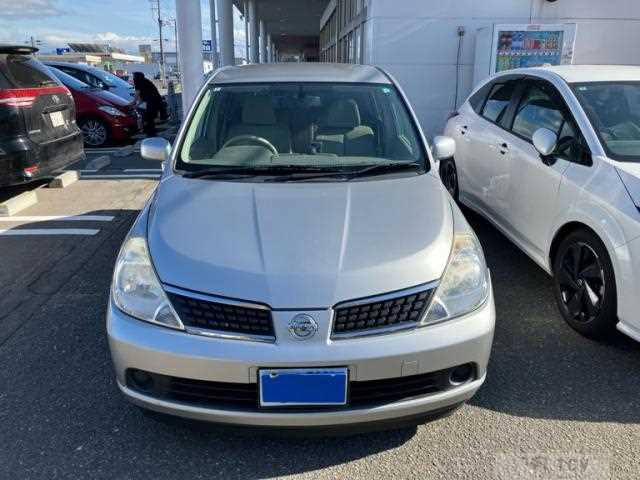 2005 Nissan Tiida