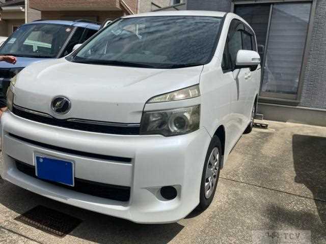 2011 Toyota Voxy