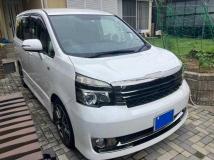 2013 Toyota Voxy