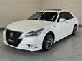 2014 Toyota Crown Hybrid