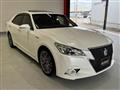 2014 Toyota Crown Hybrid