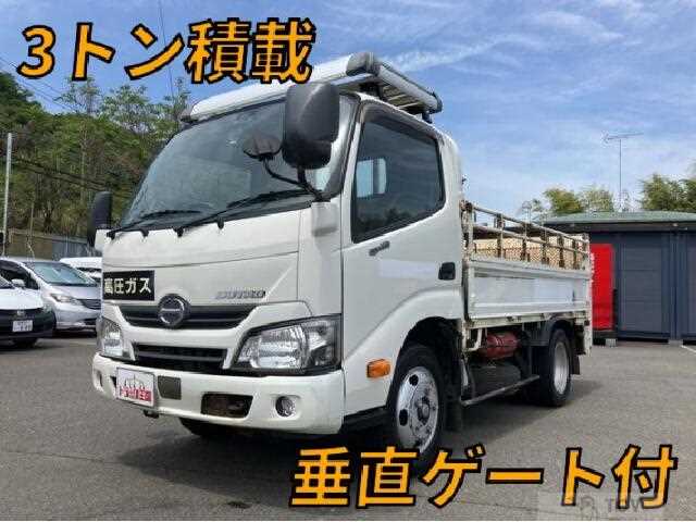 2017 Hino Dutro
