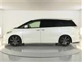 2015 Toyota Estima