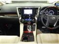 2015 Toyota Alphard Hybrid