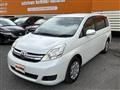 2013 Toyota Isis