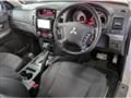 2017 Mitsubishi Pajero